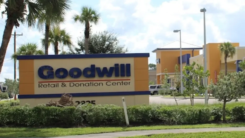 Goodwill Outlet Fort Myers