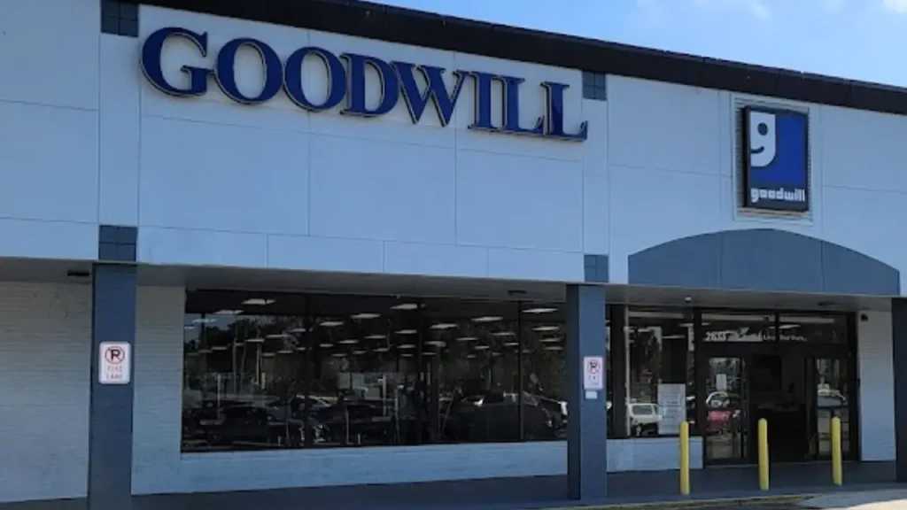 Goodwill - Pine Hills Outlet